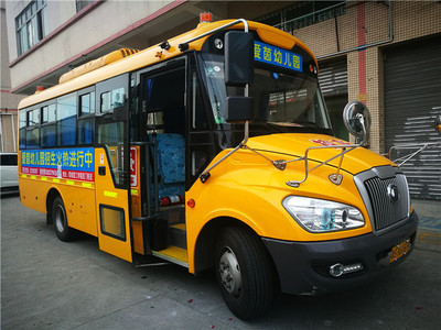 常平豪華租車承包服務(wù)——合順汽車租賃覆蓋城際、學(xué)校、房車與工廠等多場(chǎng)景